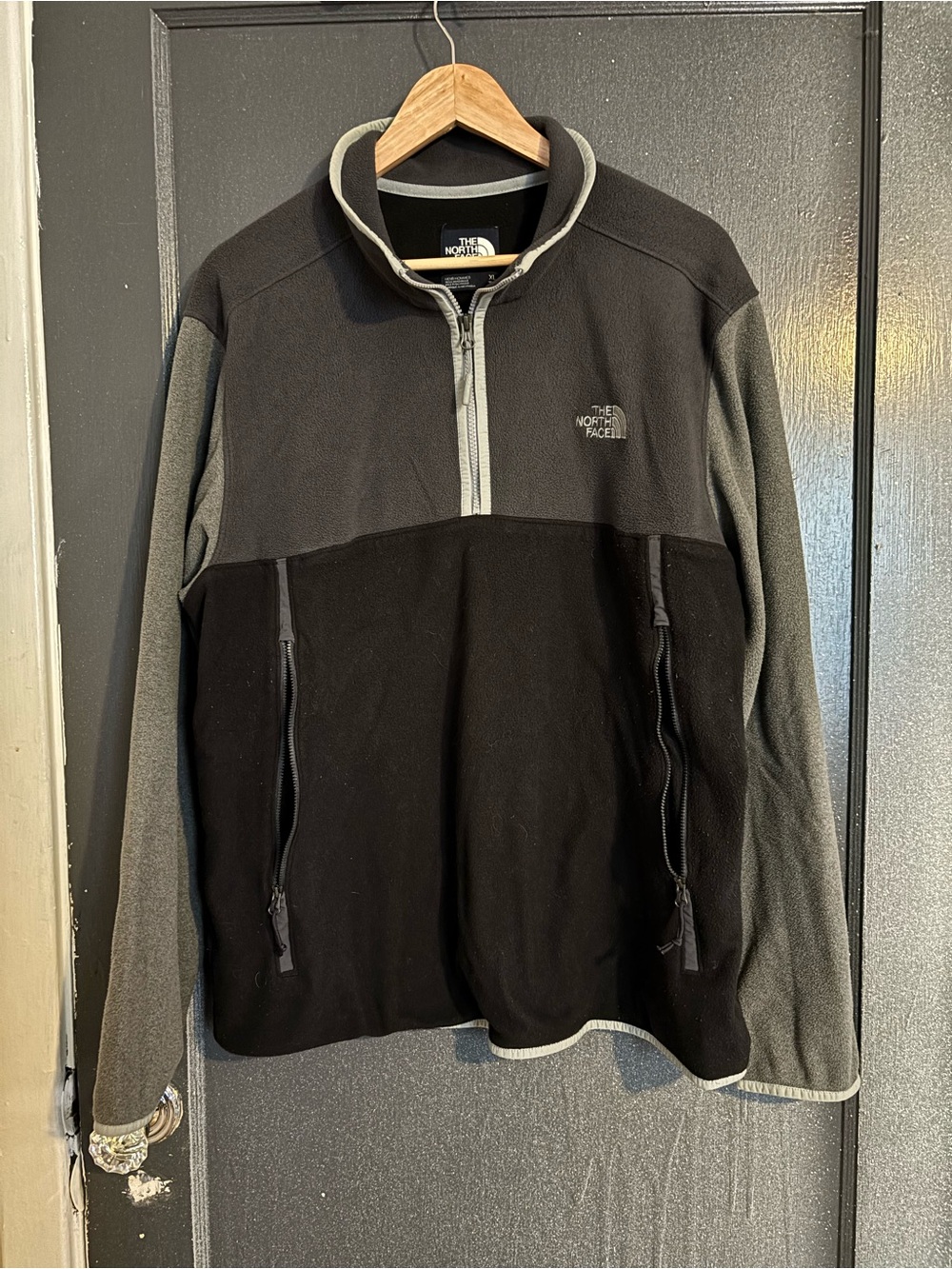 The North Face Men's Black & Gray Half-Zip Fleece Pullover